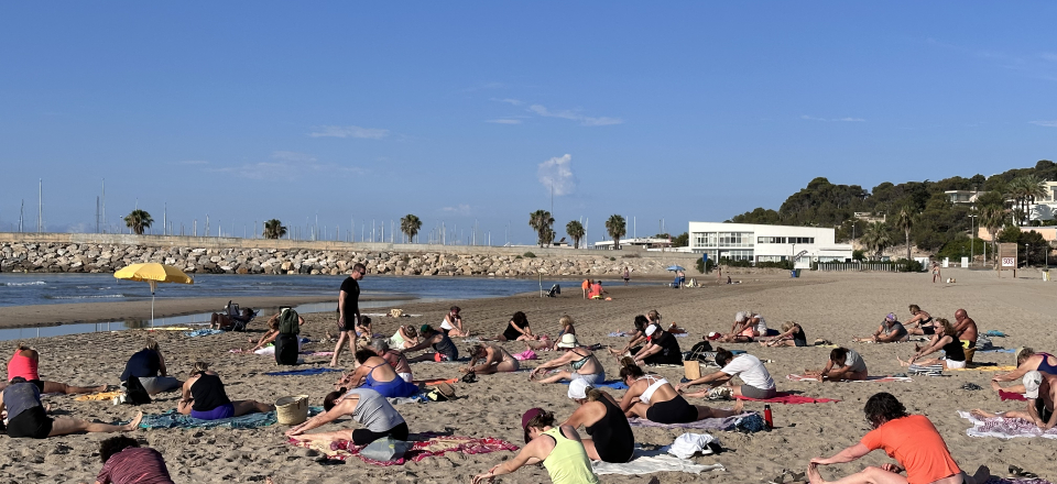 Gimnàstica de manteniment a la platja