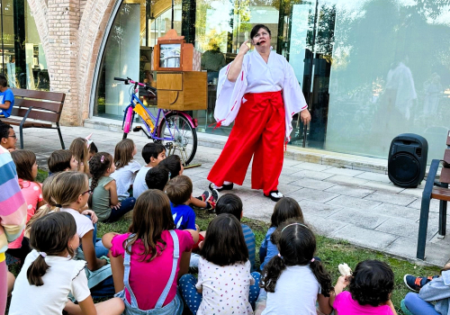 Sessió de contes de la 3a Jornada educativa Mestra Maria Antònia