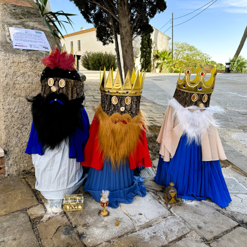 Els tions dels tres Reis Mags, a l'església de Clarà.