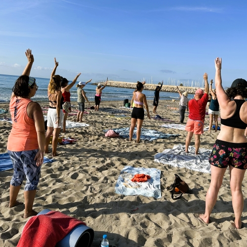 Gimnàstica de manteniment a la platja