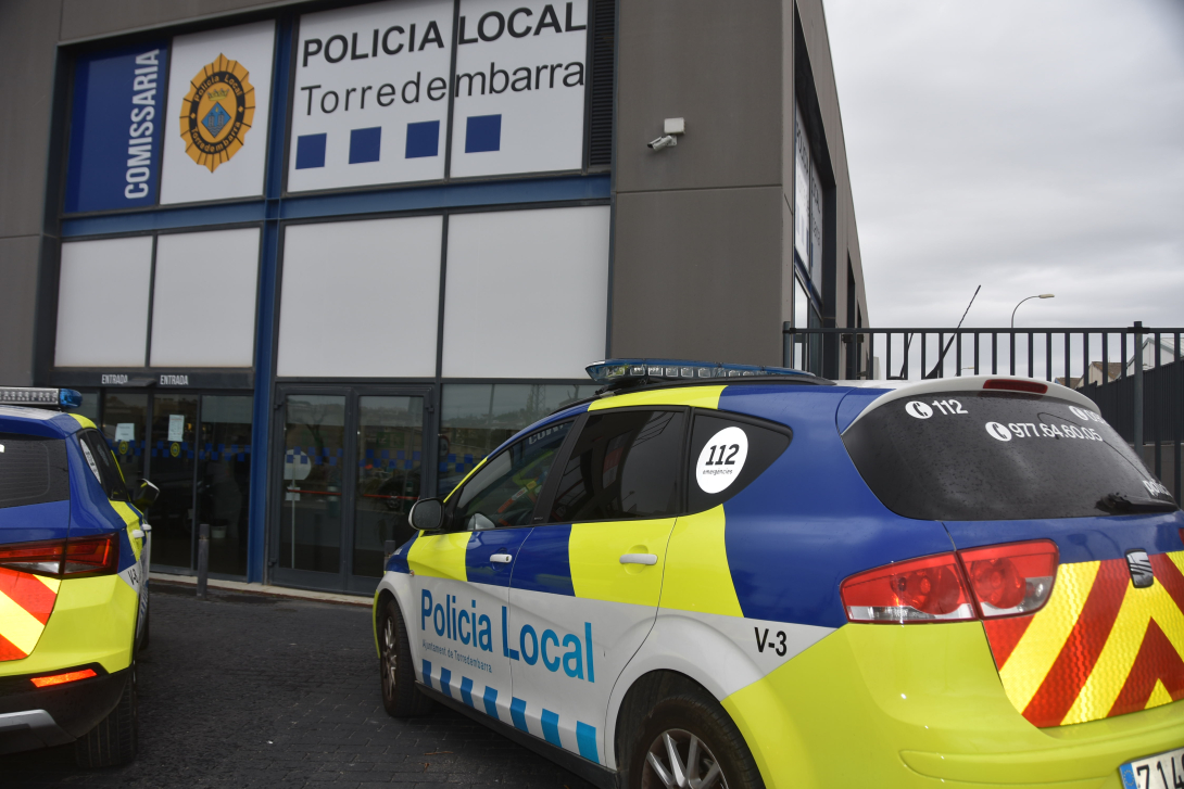 Façana de la comissaria de la Policia Local