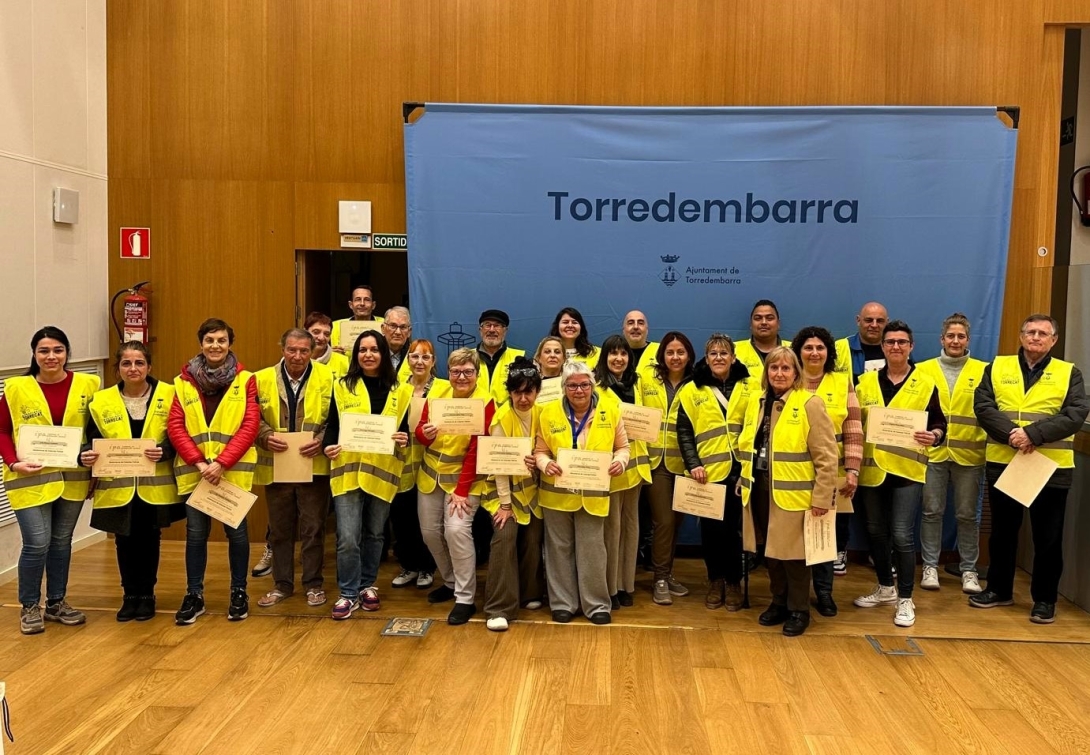 Acte de lliurament de diplomes i armilles als alimentadors de colònies felines