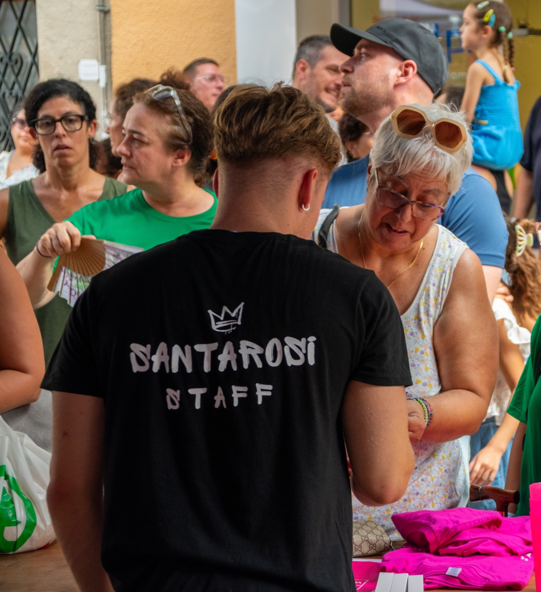 Jornada electoral de Santarosi amb vermut musical